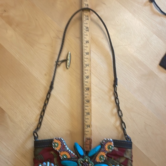 Mary Frances multi media shoulder bag.  Fabric, leather, suede and beads. - Picture 8 of 8